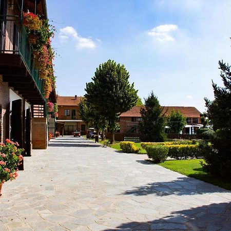 Agriturismo La Margherita Карманьола Экстерьер фото
