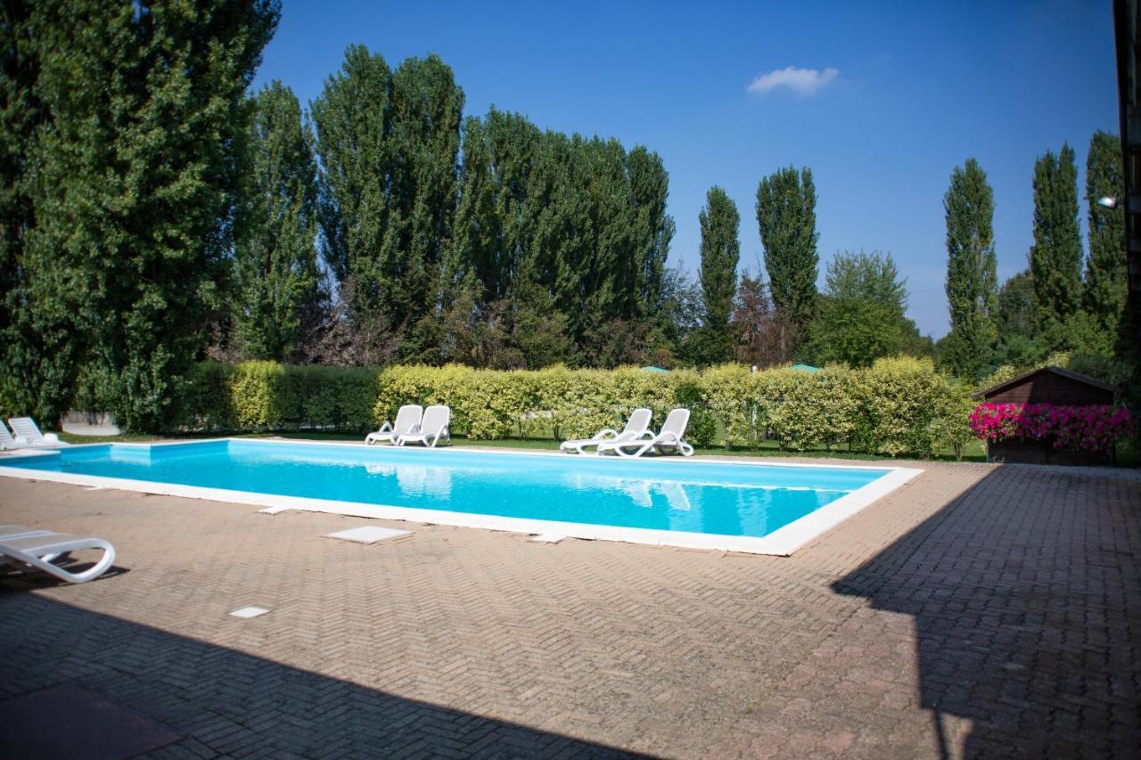 Agriturismo La Margherita Карманьола Экстерьер фото